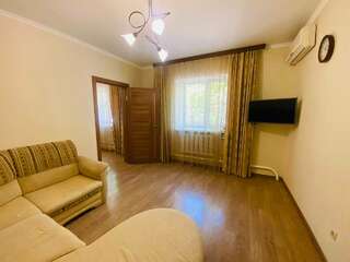 Гостиница Гостевой Дом Татьяна Геленджик Дом с 2 спальнями-5