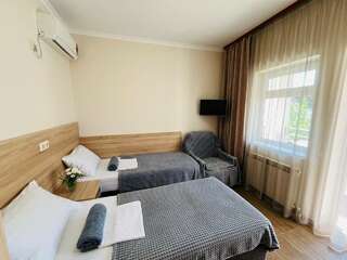 Гостиница Гостевой Дом Татьяна Геленджик Двухместный номер эконом класса с общей ванной комнатой-14